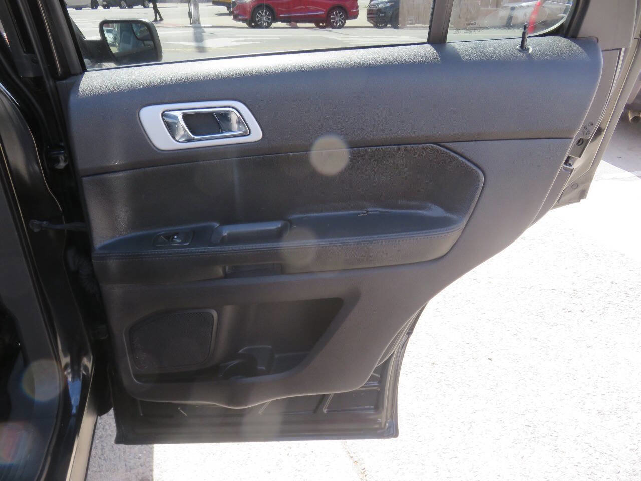 Used 2015 Ford Explorer Sport image 34