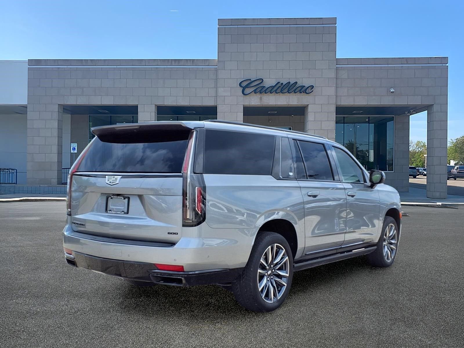 Used 2023 Cadillac Escalade ESV Sport Platinum AWD/4WD image 5
