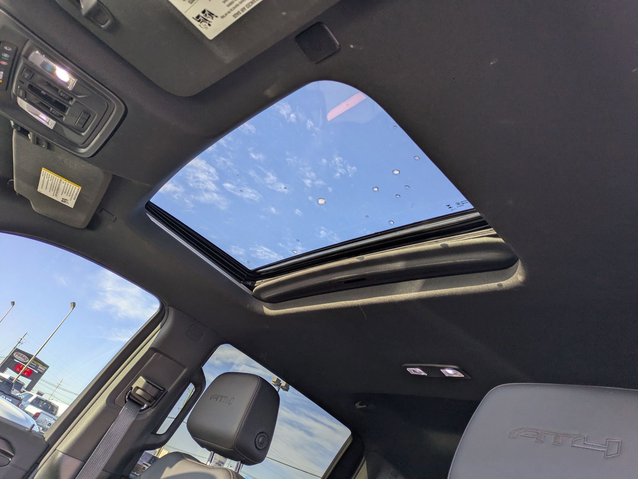 Used 2024 GMC Sierra 2500 AT4 w/ AT4 Premium Plus Package image 15