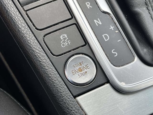 Used 2015 Volkswagen CC Executive FWD image 32