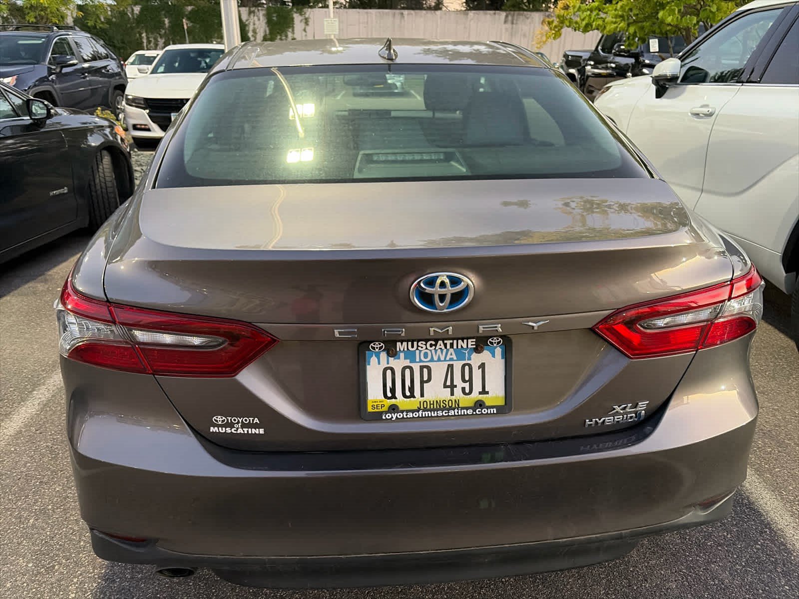 Used 2021 Toyota Camry XLE w/ Cold Weather Package FWD image 5
