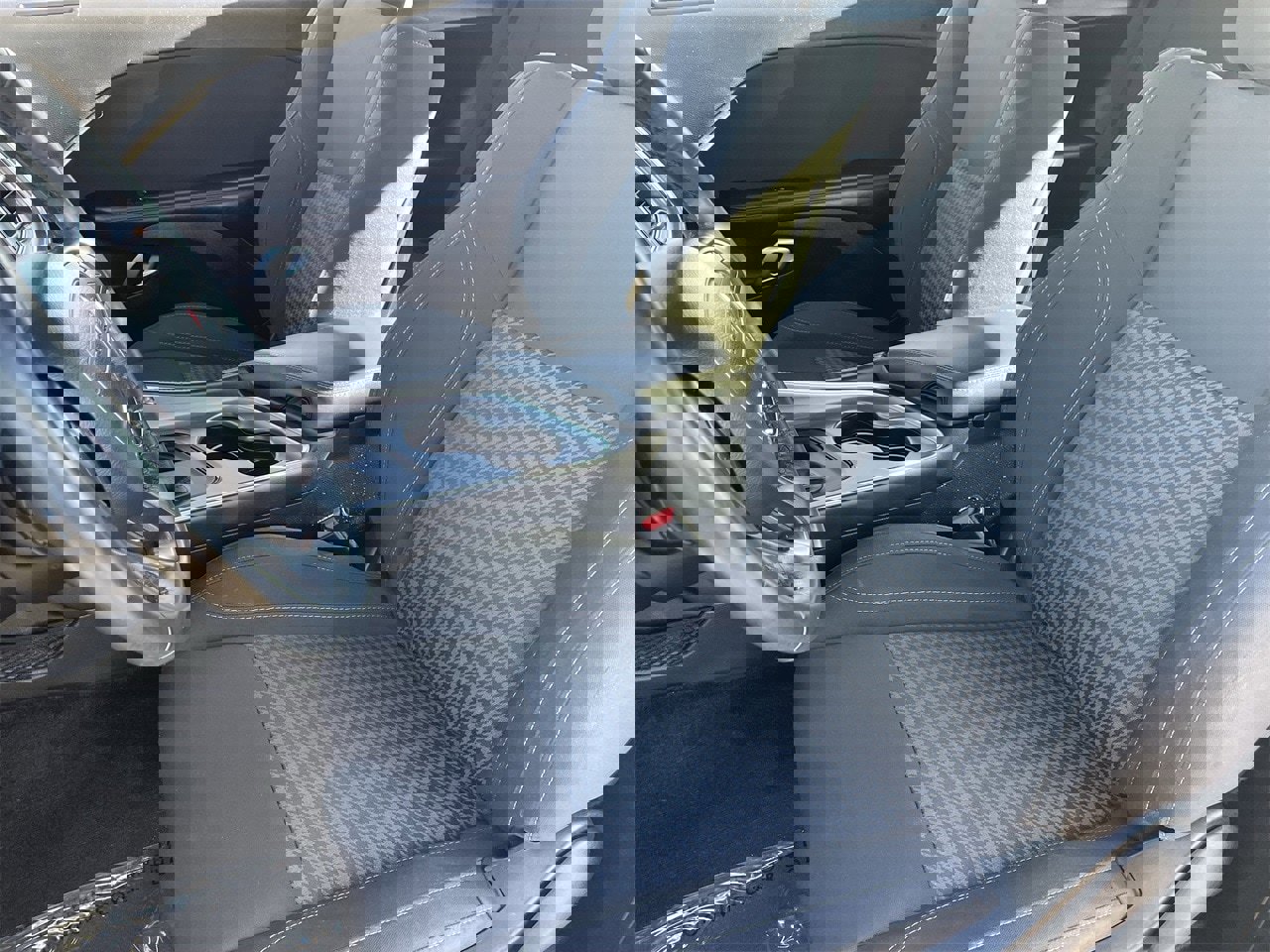 Used 2019 Dodge Challenger SXT image 22