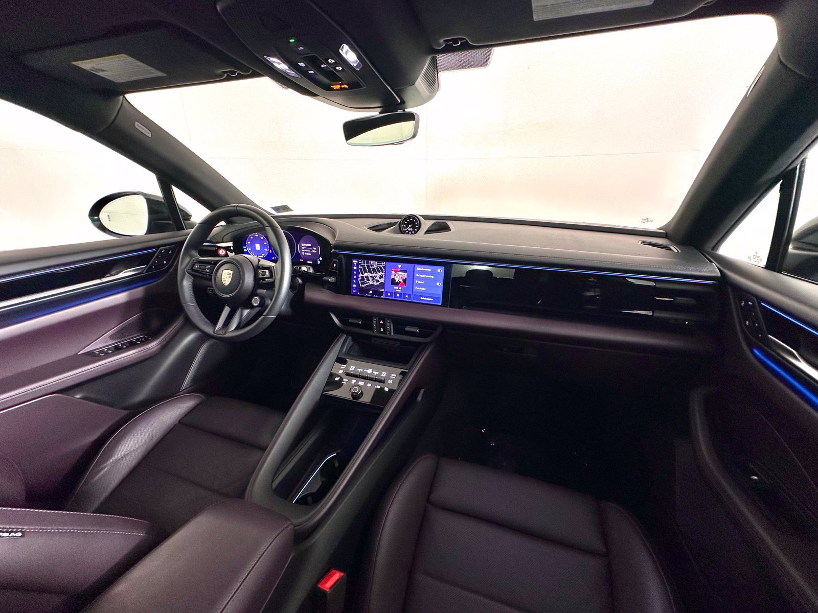 Used 2024 Porsche Macan 4 Electric AWD/4WD image 2