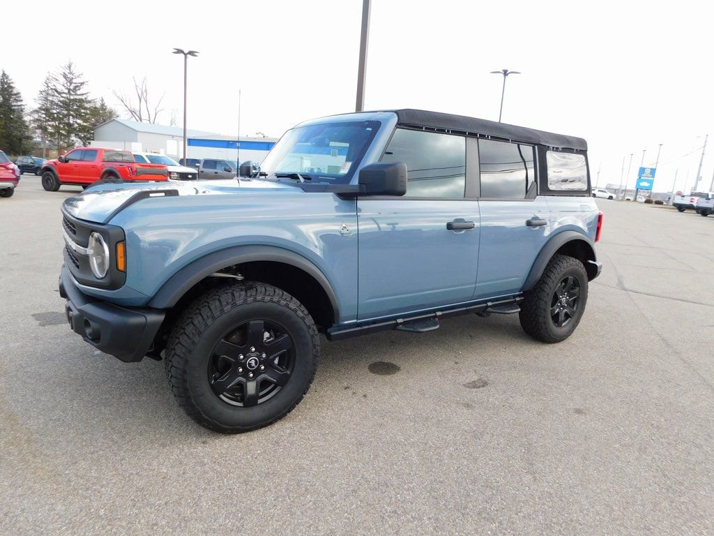 New 2024 Ford Bronco Black Diamond image 7