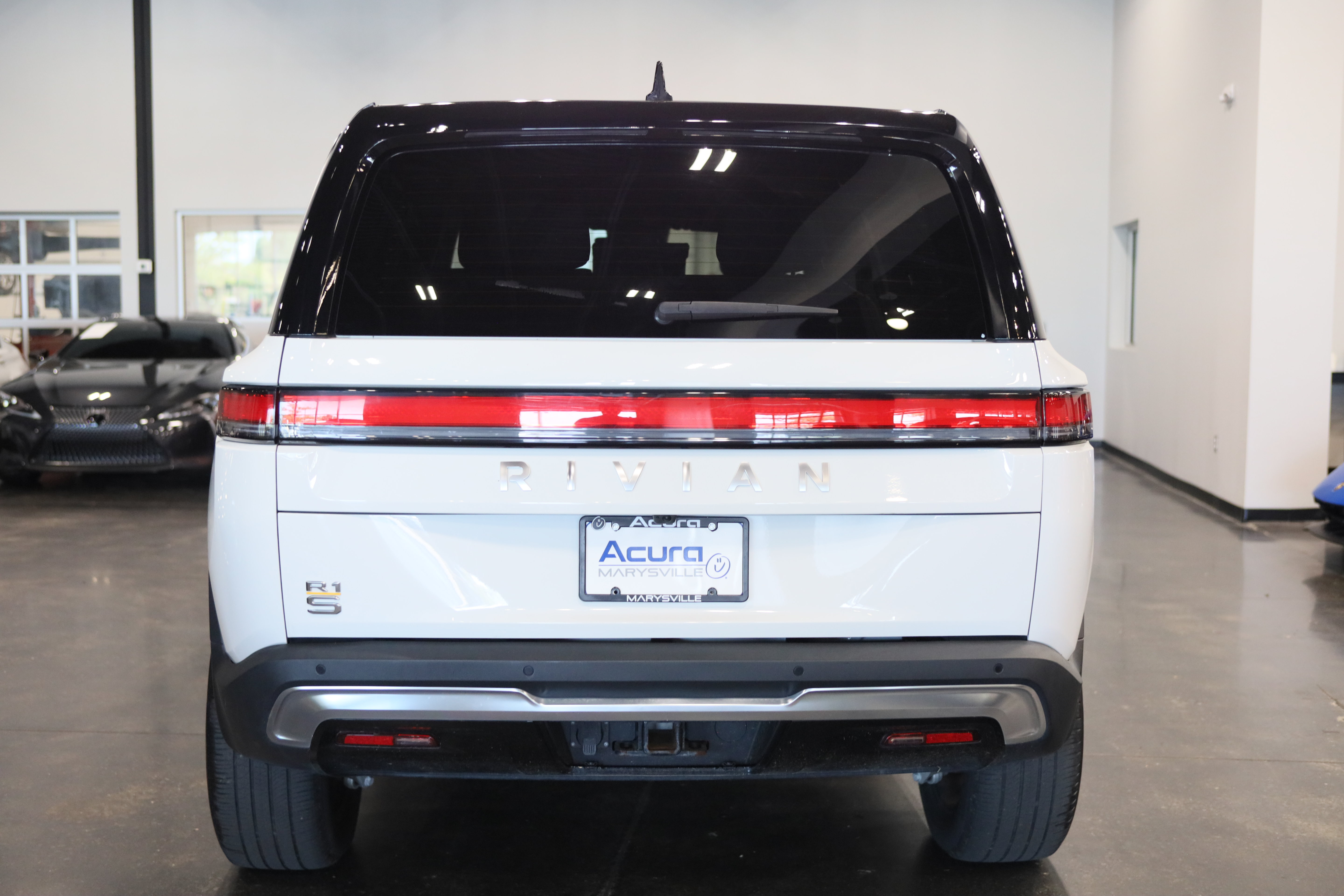 Used 2022 Rivian R1S Launch Edition Quad AWD/4WD image 5