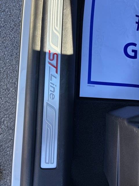 New 2026 Ford Explorer ST-Line w/ ST-Line Street Pack image 13