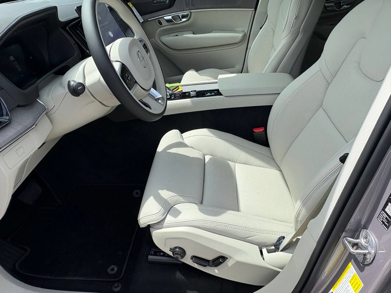 New 2026 Volvo XC90 B6 Ultra w/ Protection Package Premier AWD/4WD image 19