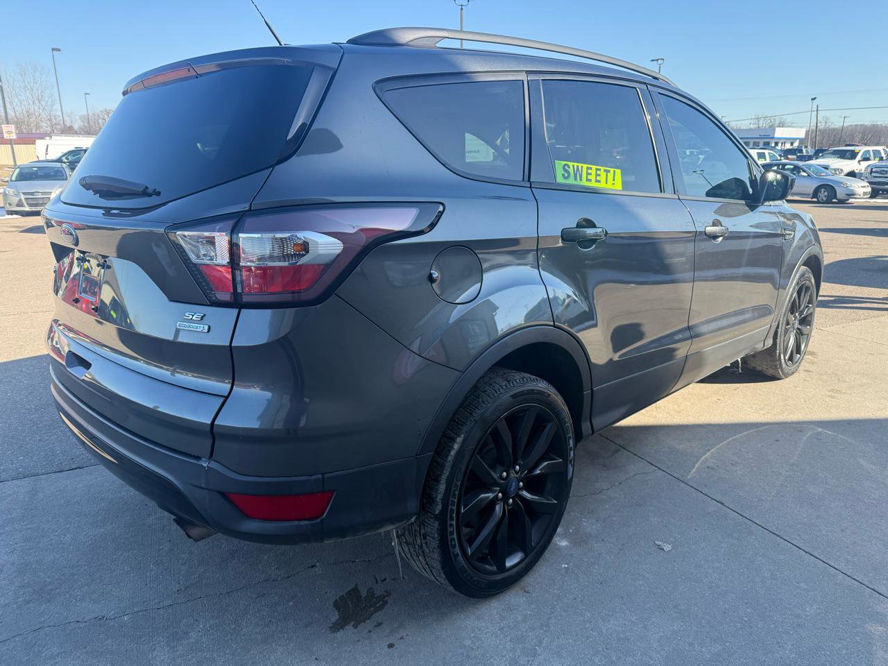 Used 2017 Ford Escape SE w/ SE Sport Appearance Package image 5