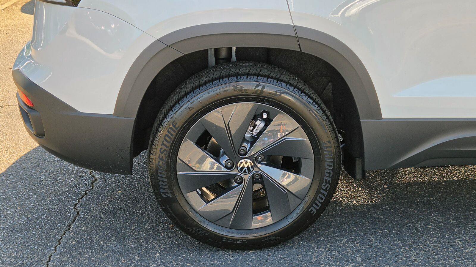 New 2027 Volkswagen Taos S FWD image 17