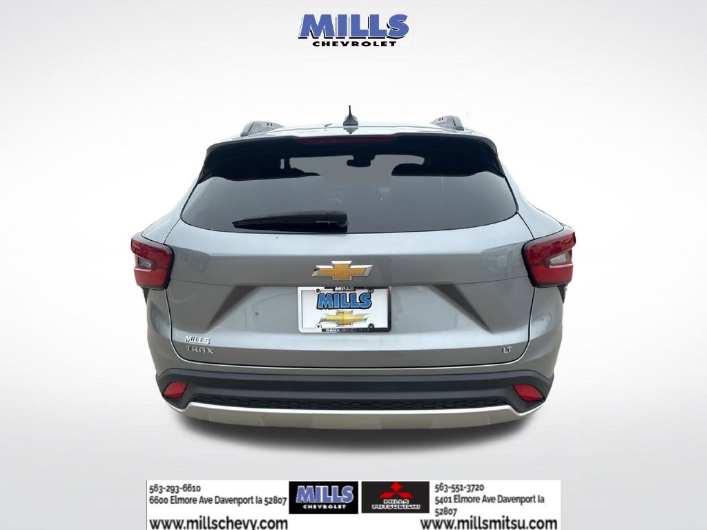 Used 2025 Chevrolet Trax LT w/ LT Convenience Package FWD image 5