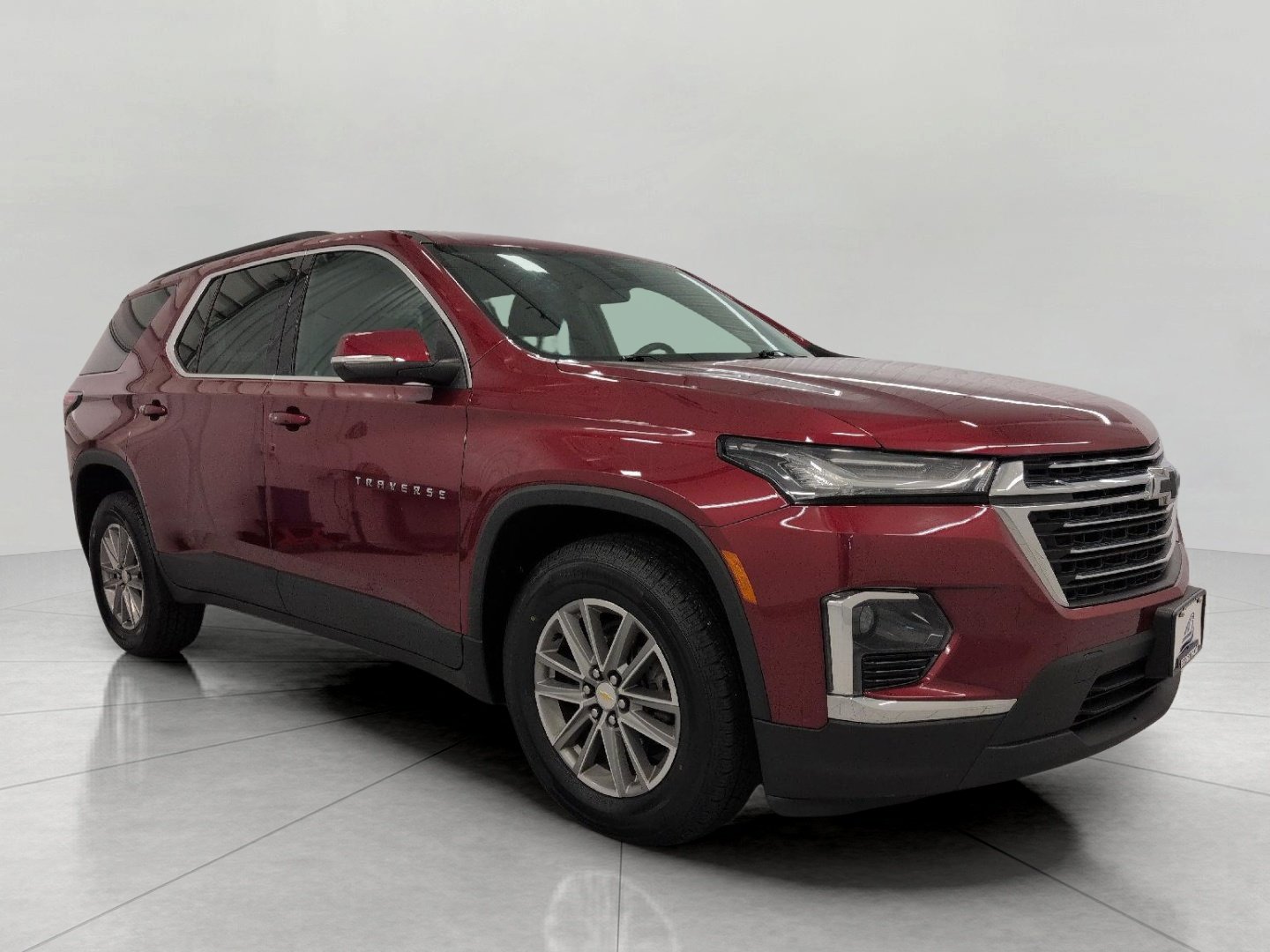 Used 2023 Chevrolet Traverse LT