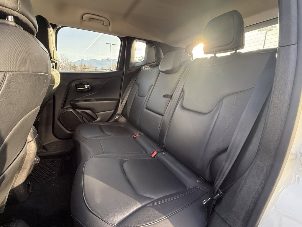 Used 2021 Jeep Renegade Trailhawk w/ Luxury Group III image 24