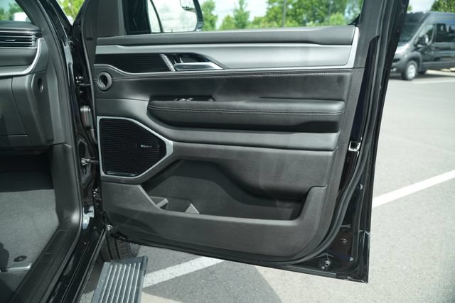 New 2026 Jeep Grand Wagoneer L Limited AWD/4WD image 20
