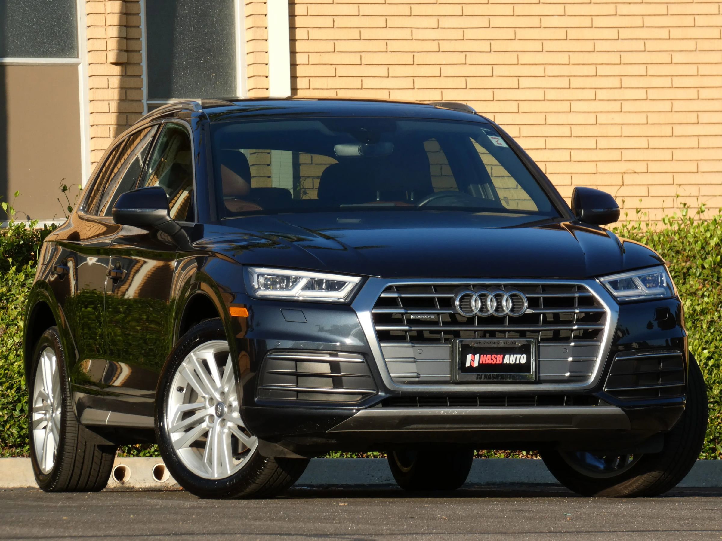 Used 2018 Audi Q5 2.0T Premium Plus w/ Premium Plus Package image 3