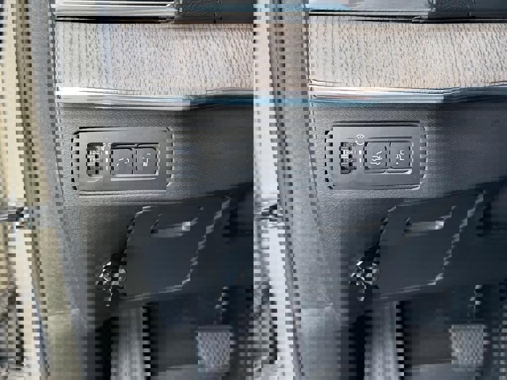 Used 2021 Volvo XC90 T8 Inscription w/ Advanced Package image 19