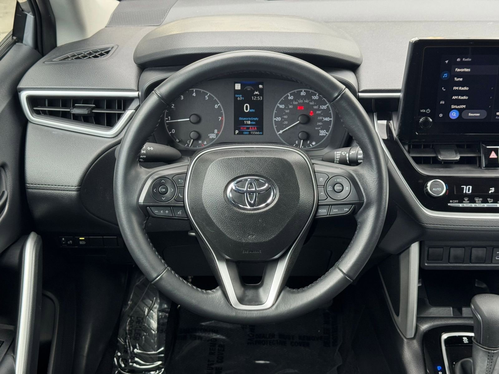 Used 2025 Toyota Corolla Cross LE image 27