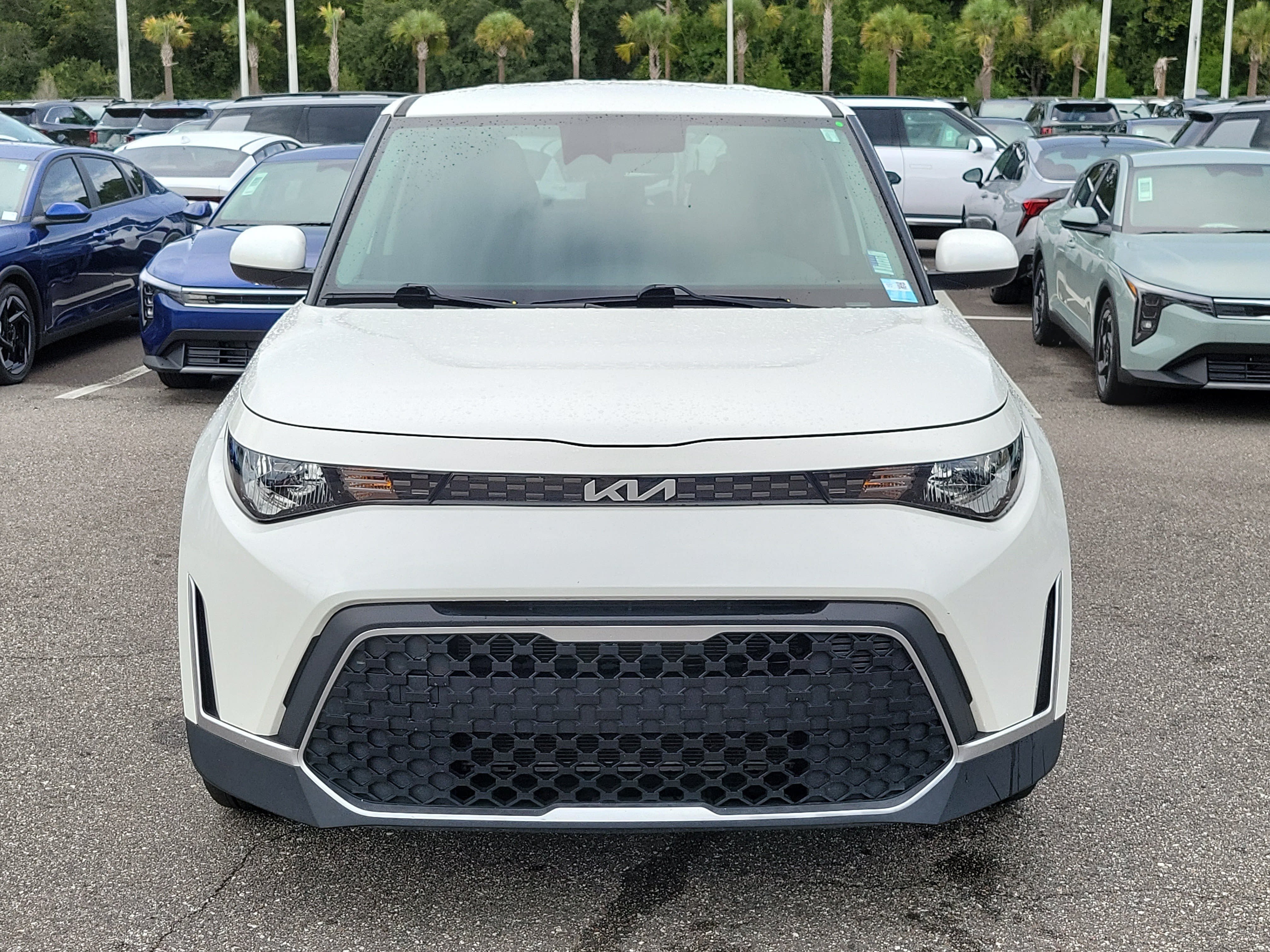 Certified 2024 Kia Soul LX w/ Option Group 015 FWD image 2