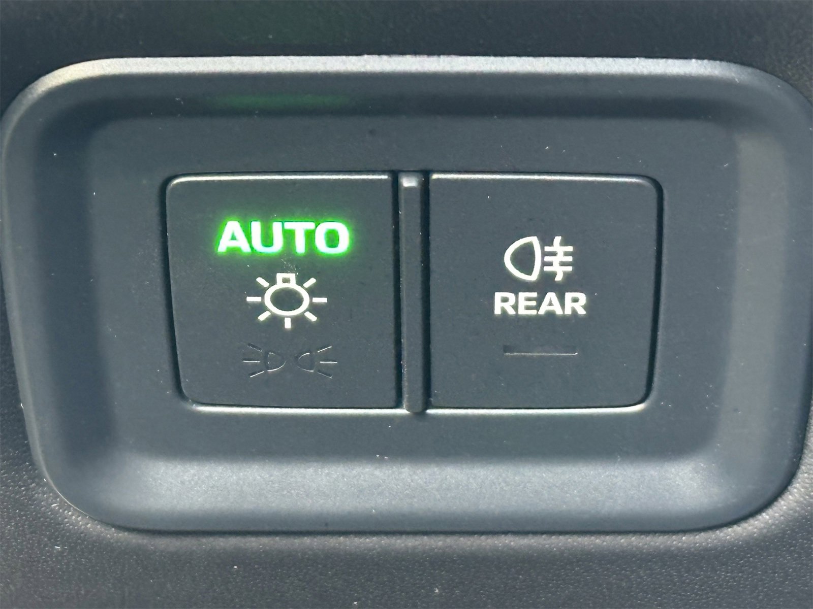 Certified 2024 Porsche Cayenne image 29