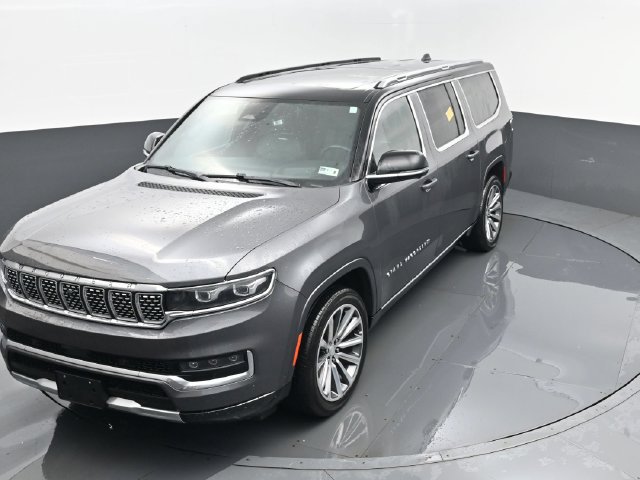 Used 2023 Jeep Grand Wagoneer L Series II AWD/4WD image 29