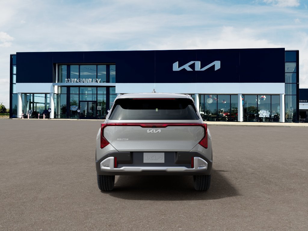 New 2027 Kia Seltos LX FWD image 5