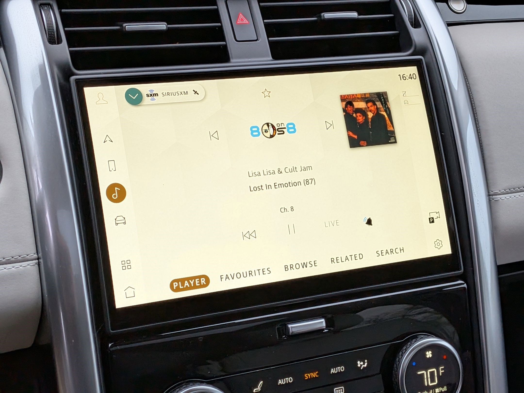 Used 2024 Land Rover Discovery S image 20