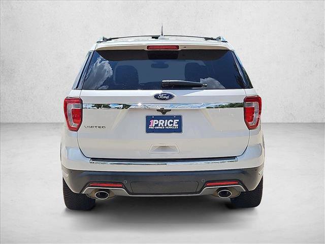 Used 2018 Ford Explorer Limited w/ Equipment Group 301A FWD image 7