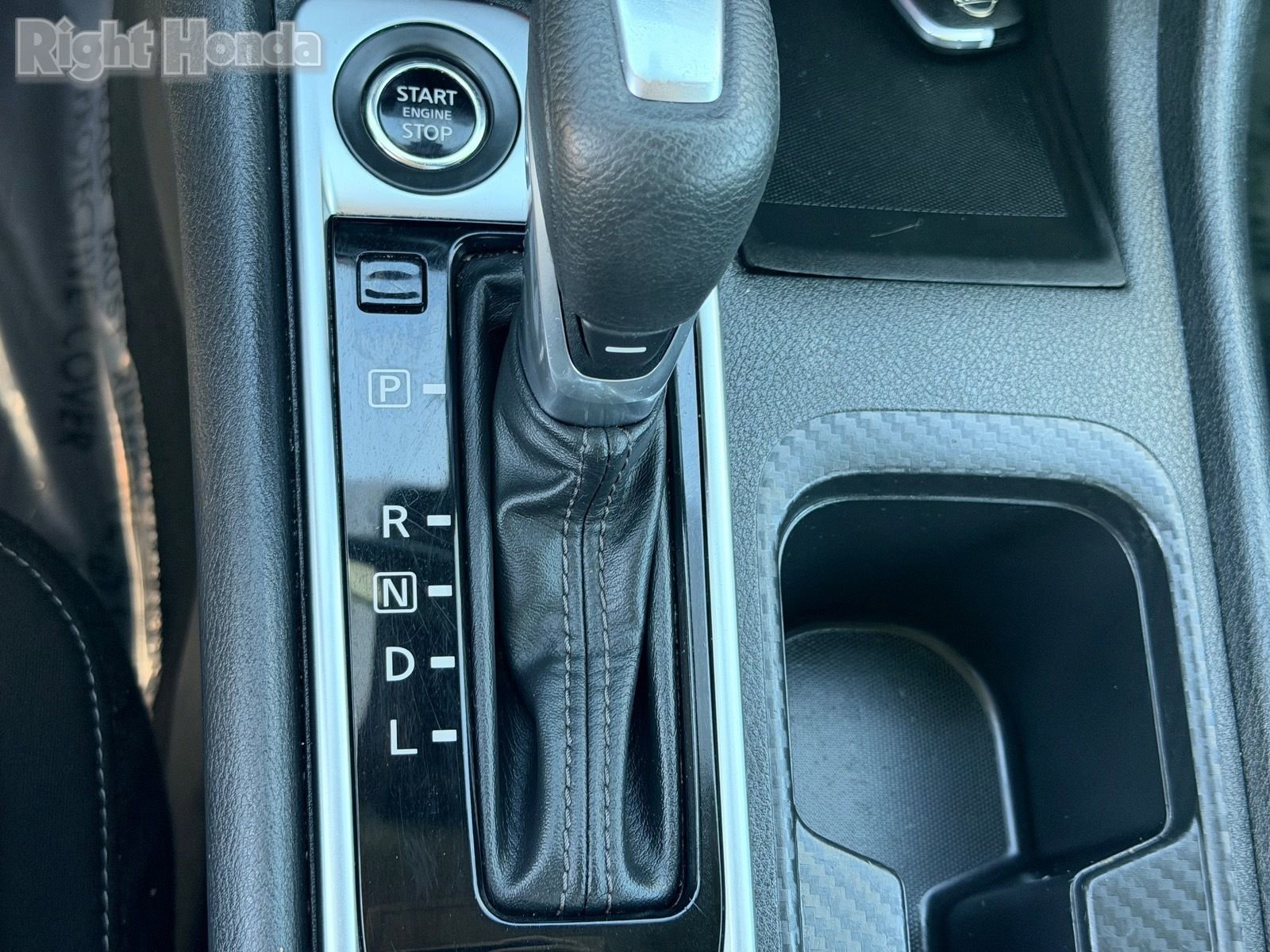 Used 2024 Nissan Sentra SV FWD image 27