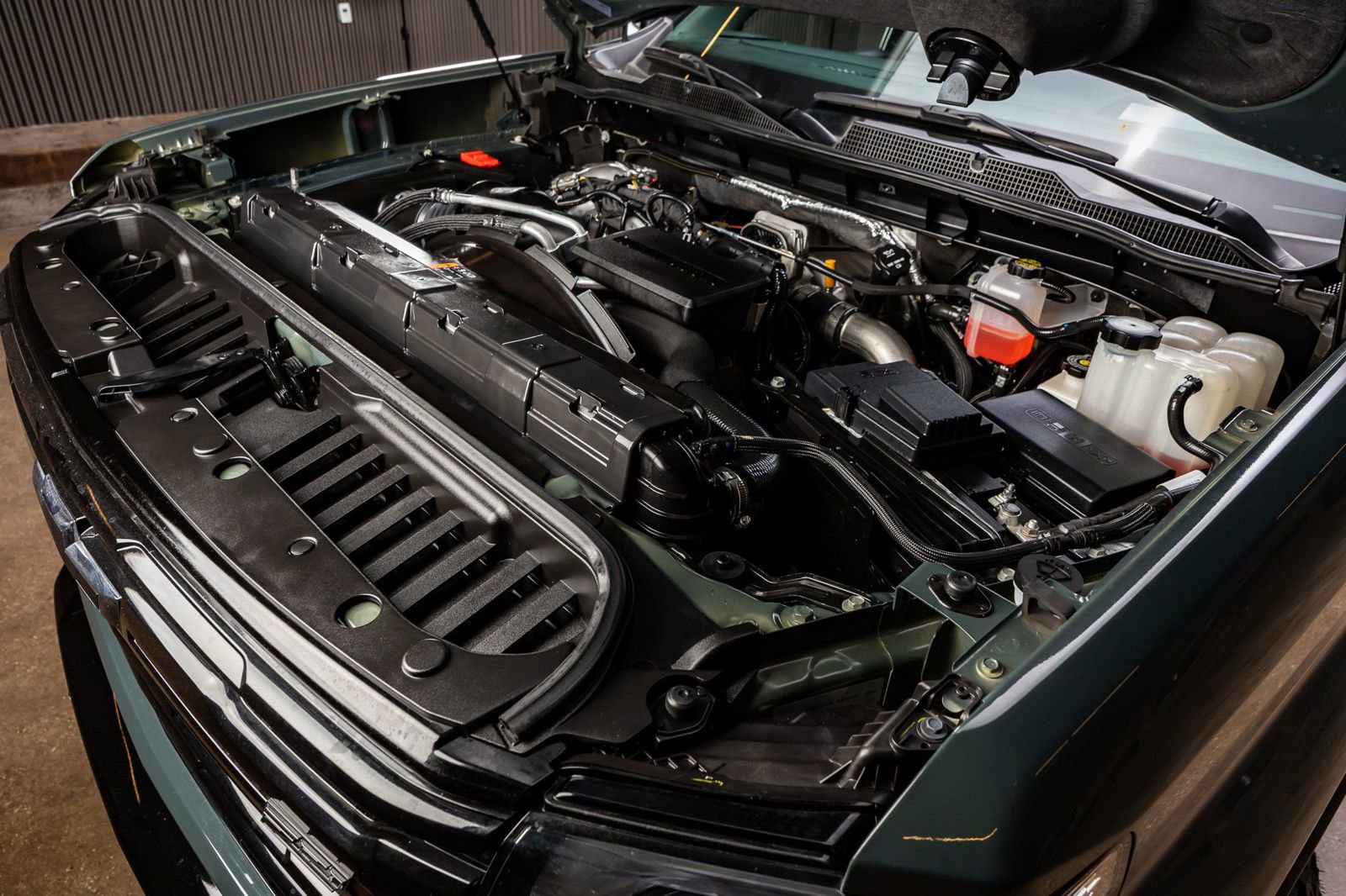 Used 2025 Chevrolet Silverado 3500 LTZ w/ LTZ Plus Package image 40