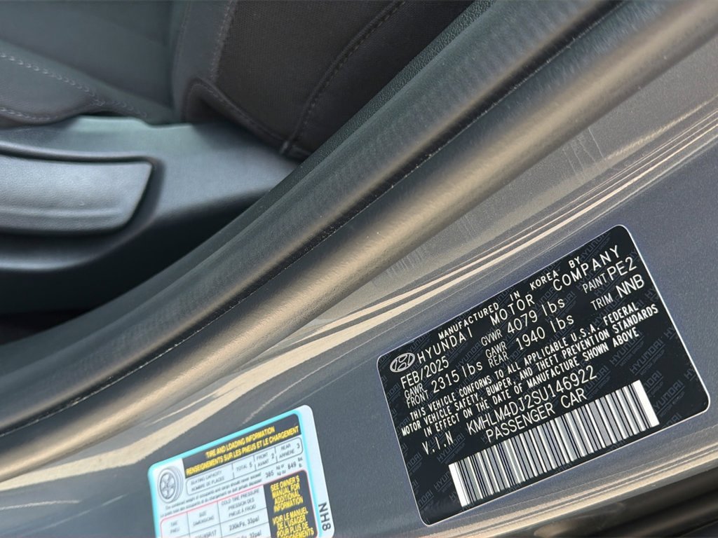 Certified 2025 Hyundai Elantra SEL FWD image 30