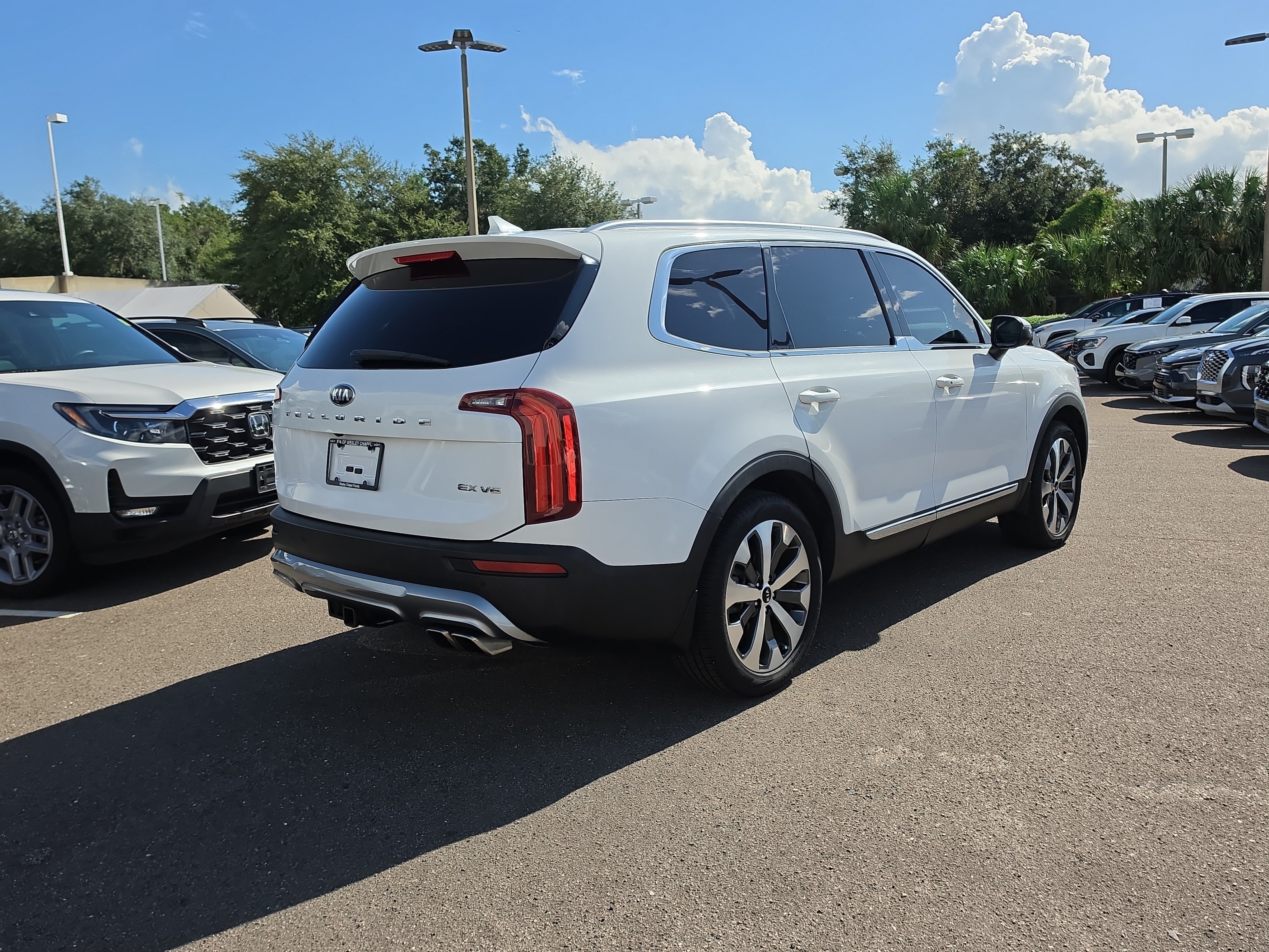 Certified 2021 Kia Telluride EX w/ EX Premium Package FWD image 8
