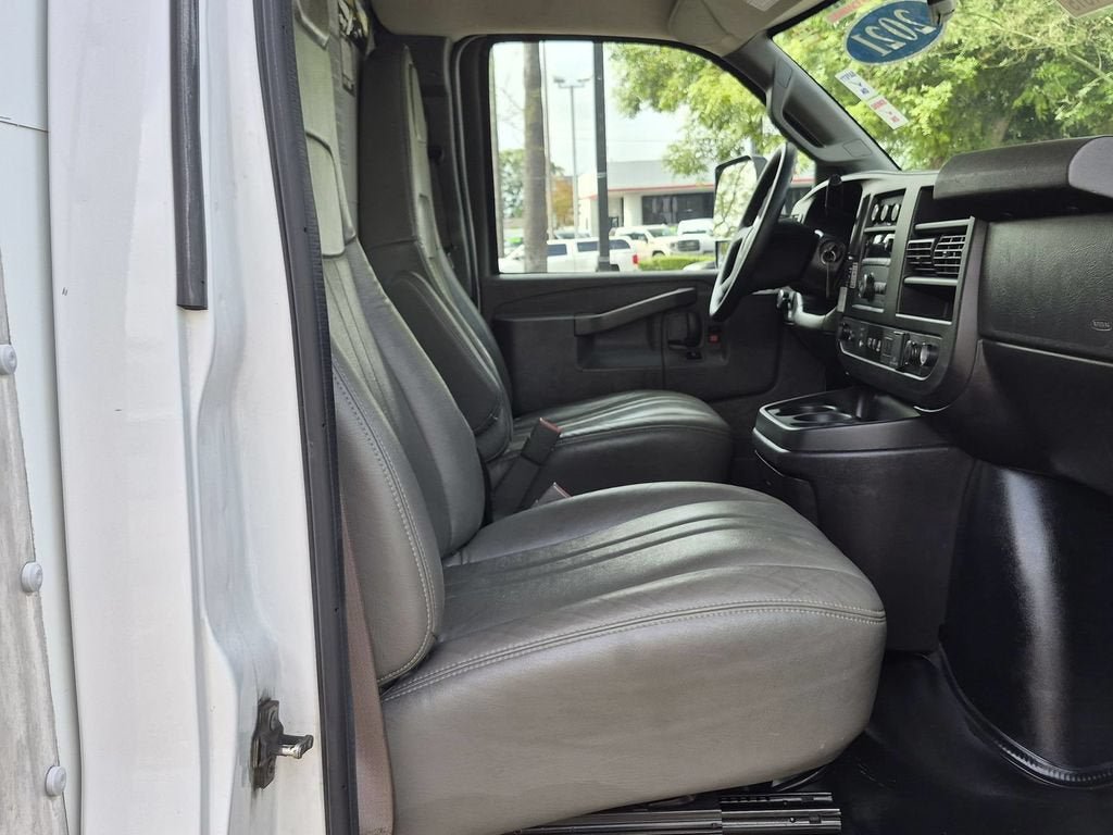Used 2021 GMC Savana 3500 Extended w/ Power Convenience Package RWD image 28