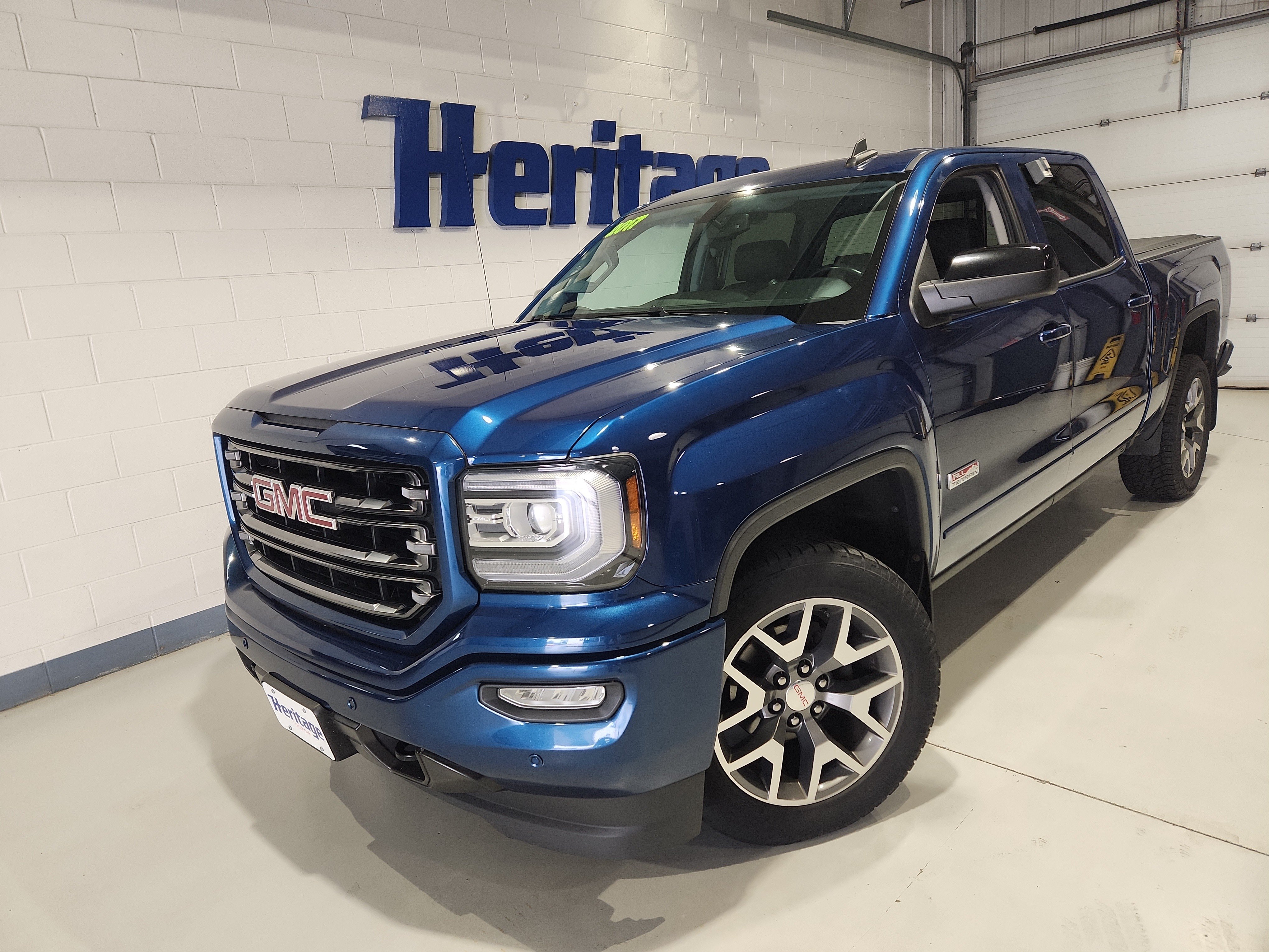 Used 2017 GMC Sierra 1500 SLT AWD/4WD image 1