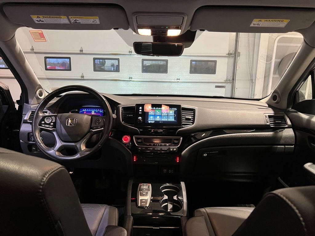 Used 2022 Honda Pilot Touring image 17