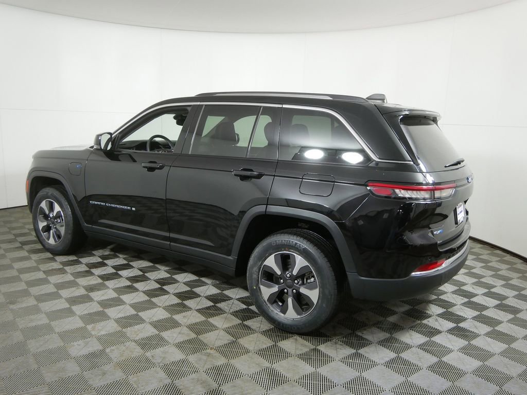 Used 2022 Jeep Grand Cherokee Limited 4xe image 6