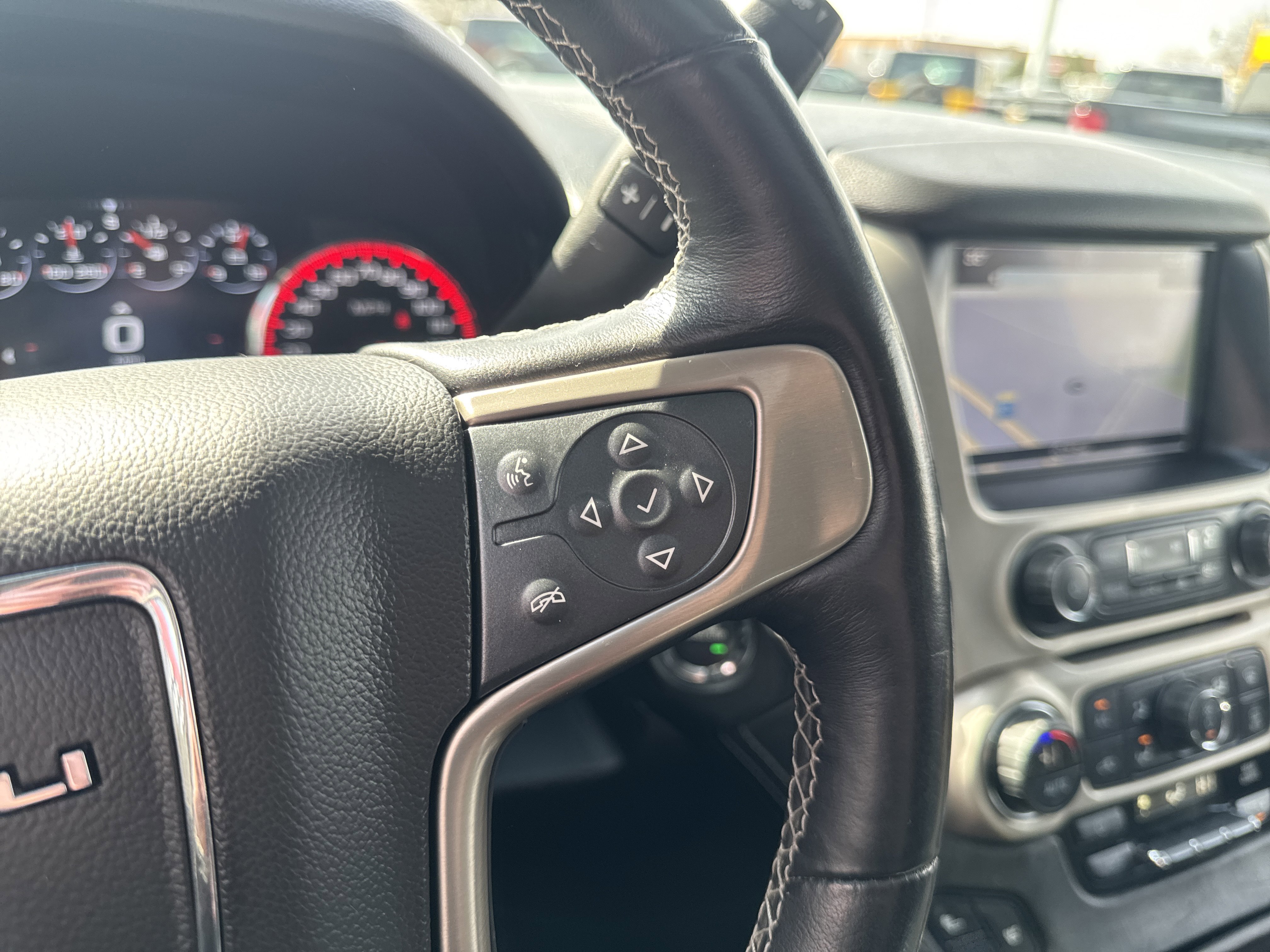 Used 2016 GMC Yukon XL Denali w/ Open Road Package AWD/4WD image 22