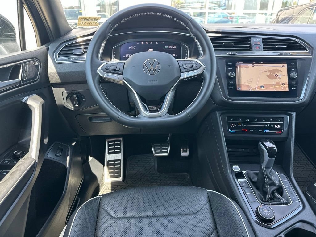 Used 2023 Volkswagen Tiguan SEL R-Line AWD/4WD image 20