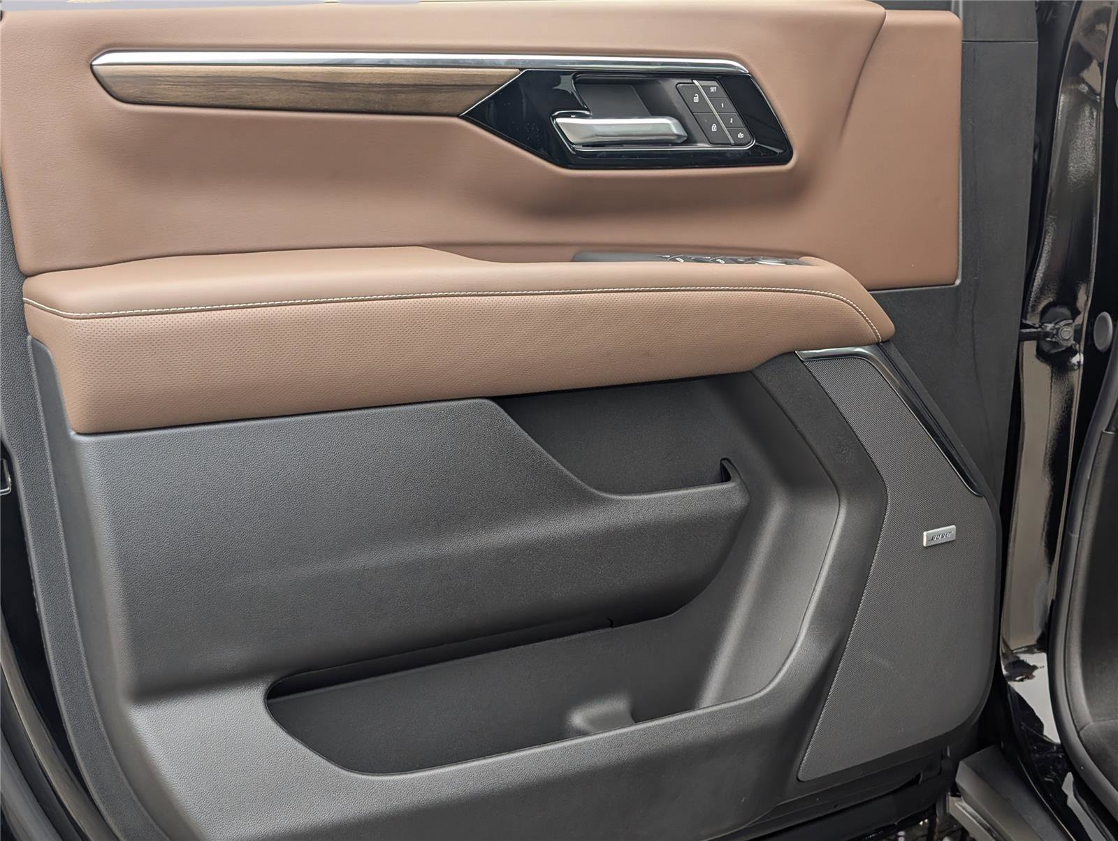 New 2026 Chevrolet Suburban High Country image 27