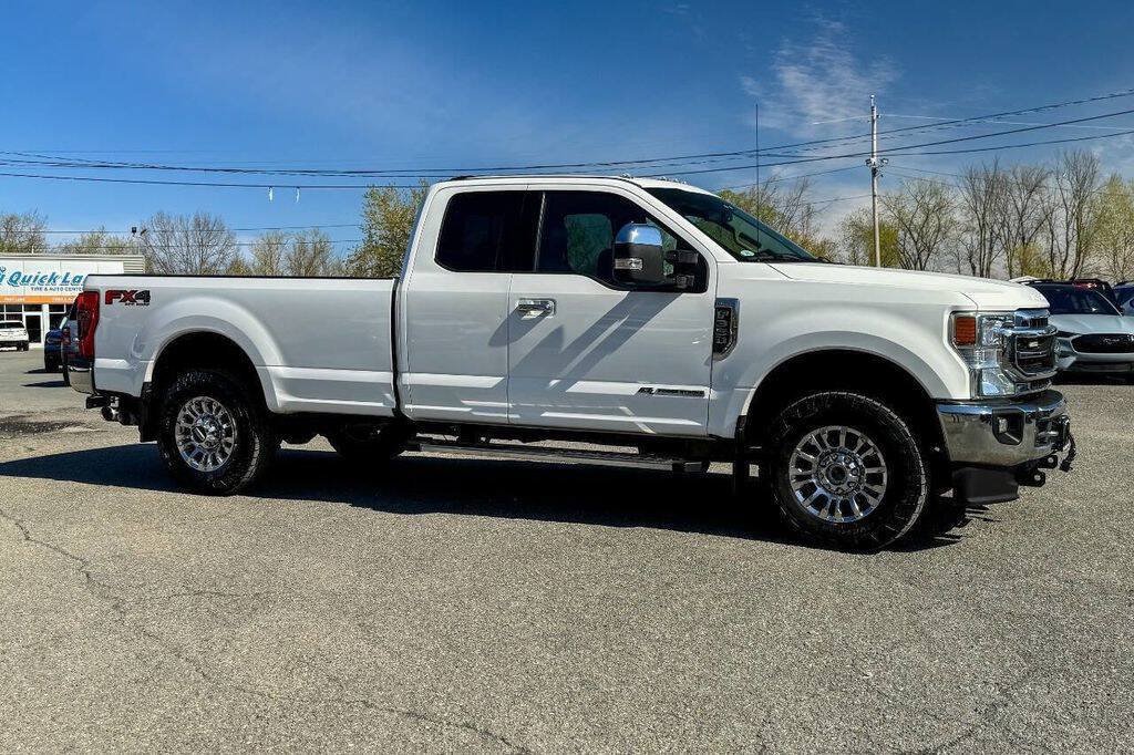 Used 2021 Ford F350 Lariat w/ Chrome Package AWD/4WD image 2
