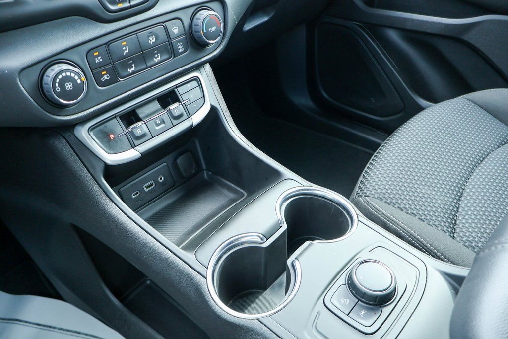 Used 2023 GMC Terrain SLE image 15