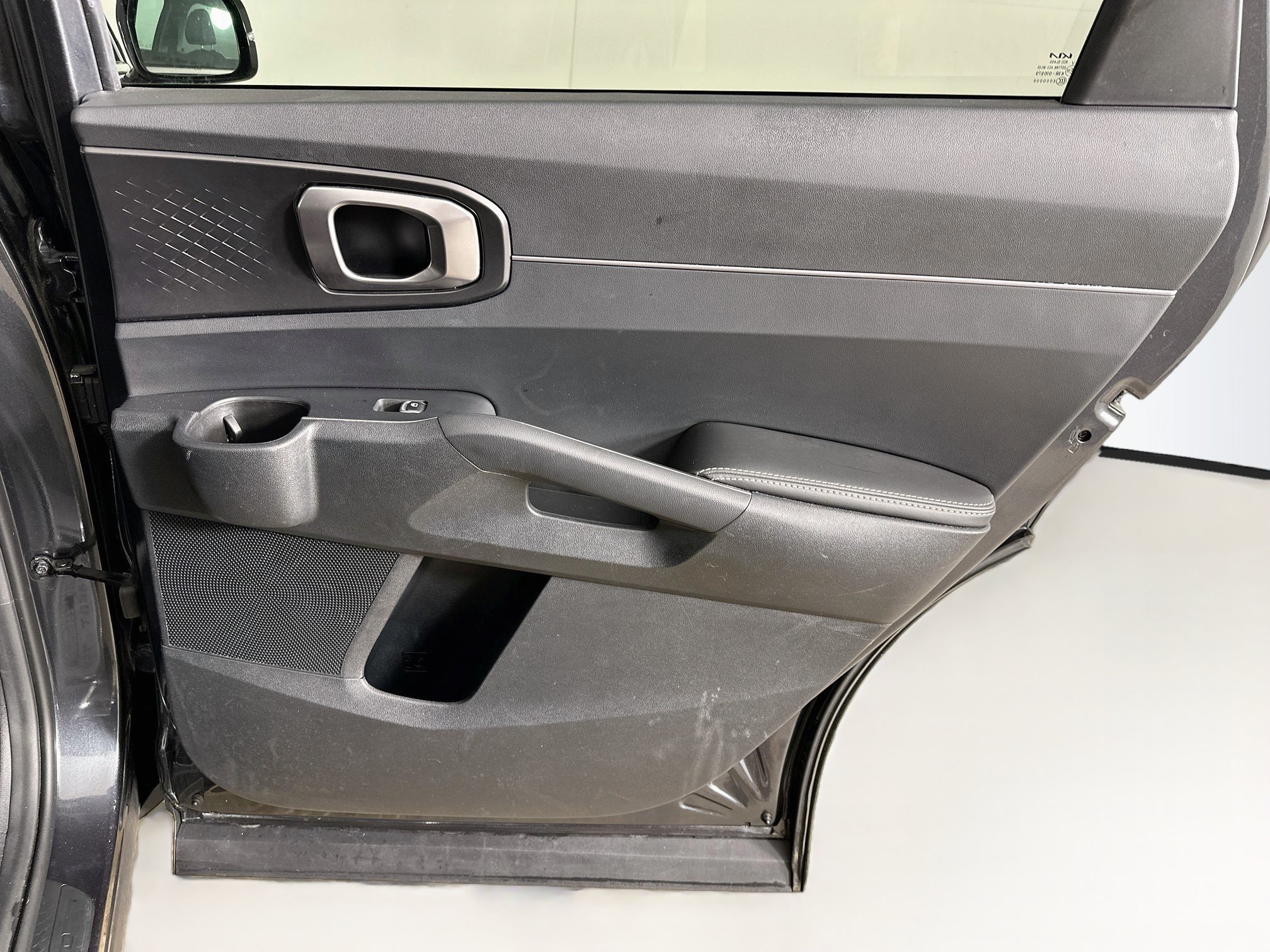 Used 2024 Kia Sorento S FWD image 31