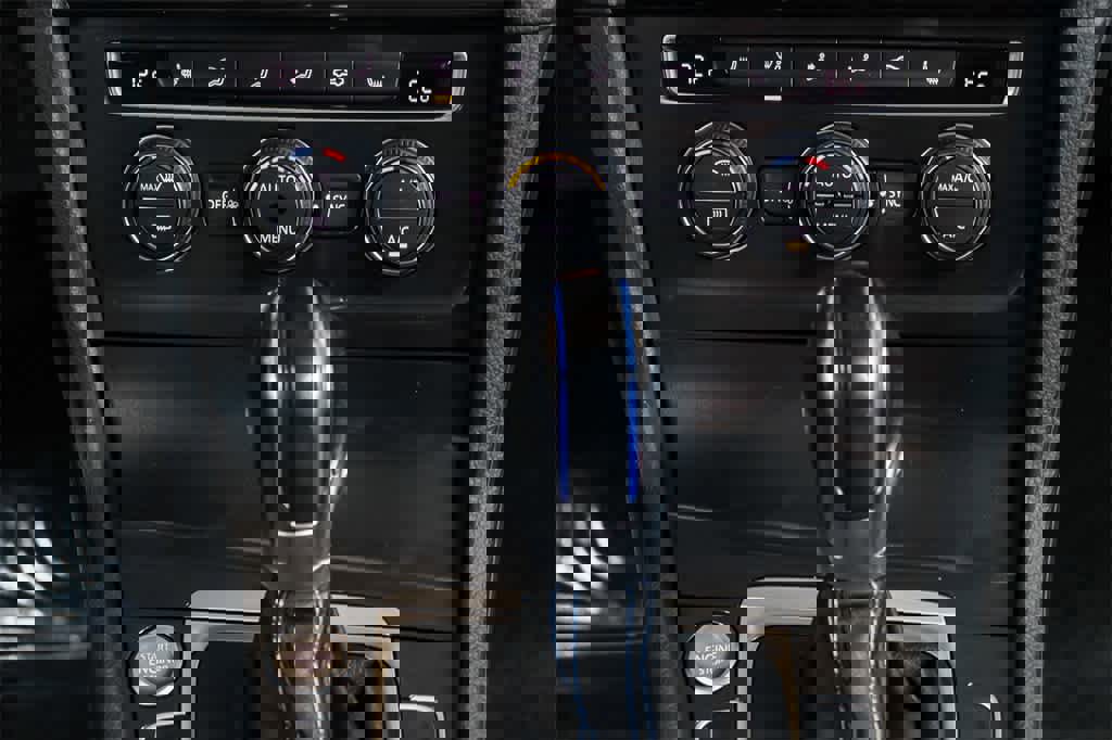 Used 2019 Volkswagen e-Golf SE w/ Driver Assistance Package image 13