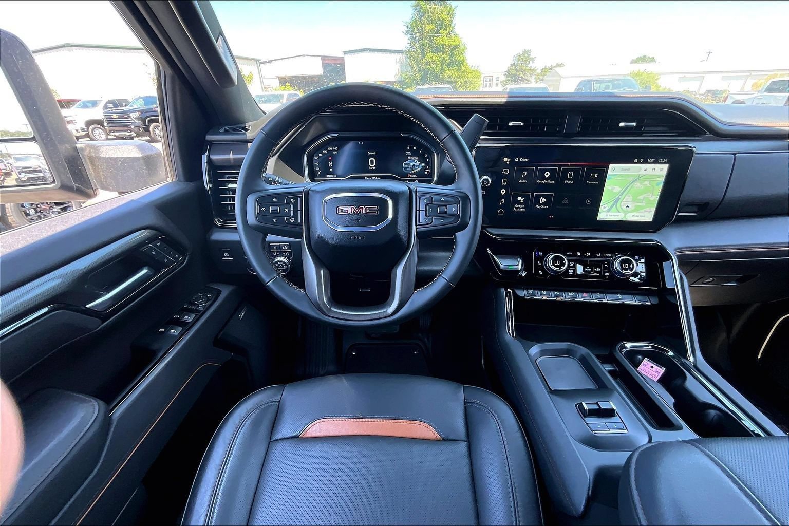 Used 2025 GMC Sierra 2500 AT4 w/ AT4 Premium Plus Package AWD/4WD image 5