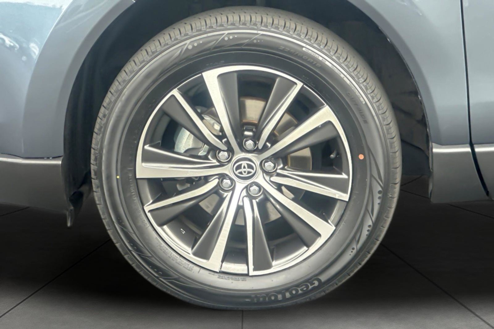 Certified 2024 Toyota Venza LE AWD/4WD image 25