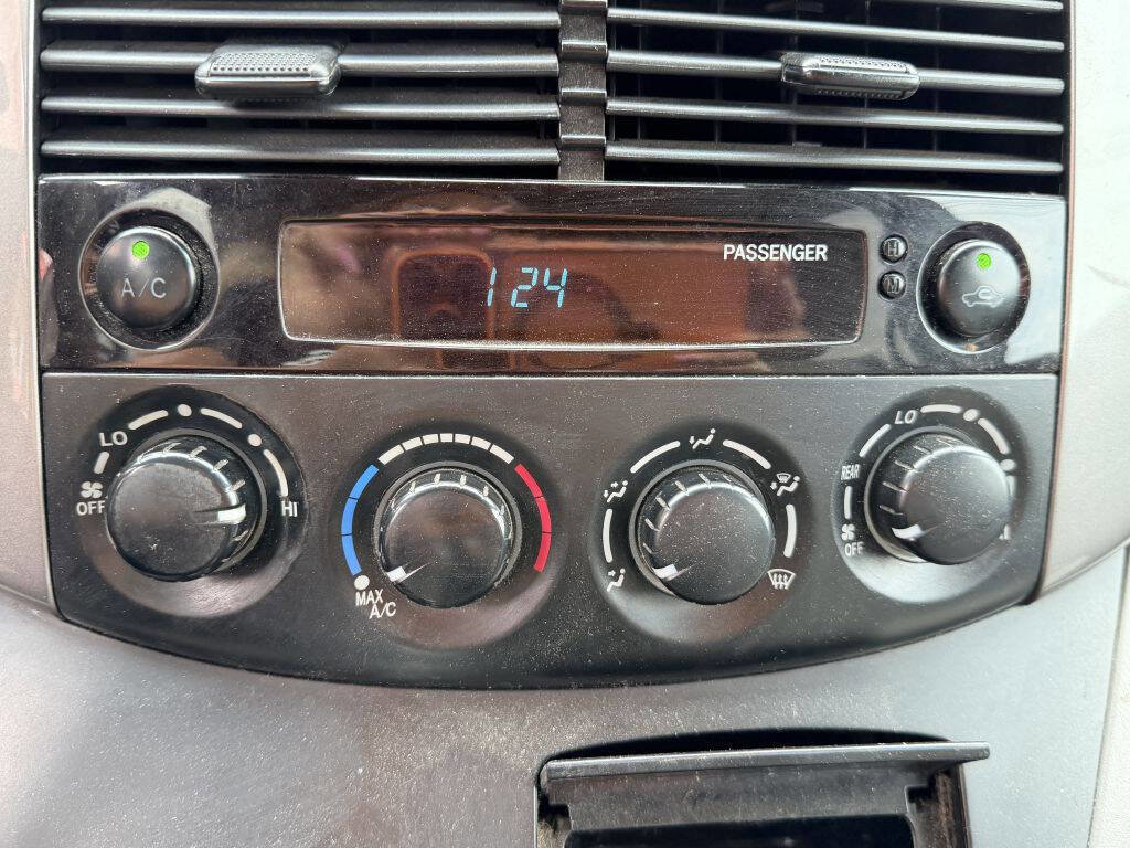 Used 2006 Toyota Sienna CE FWD image 21