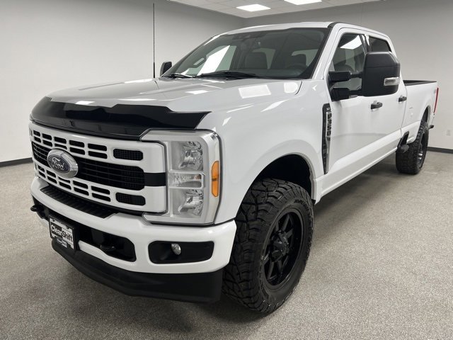 Used 2023 Ford F350 XLT image 4