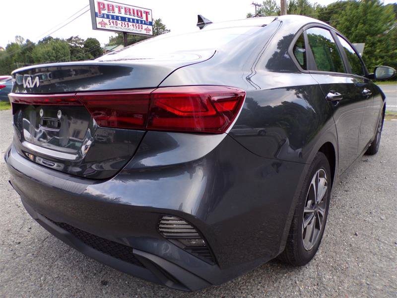 Used 2023 Kia Forte LXS w/ LXS Technology Package FWD image 8