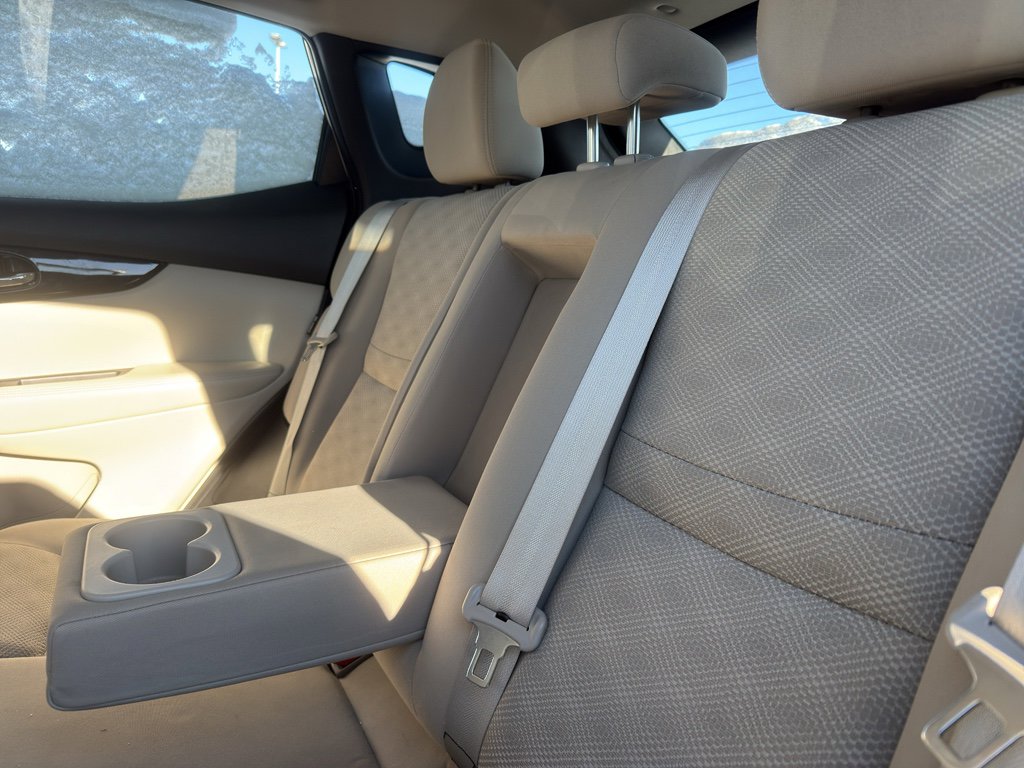 Certified 2021 Nissan Rogue Sport SV image 34