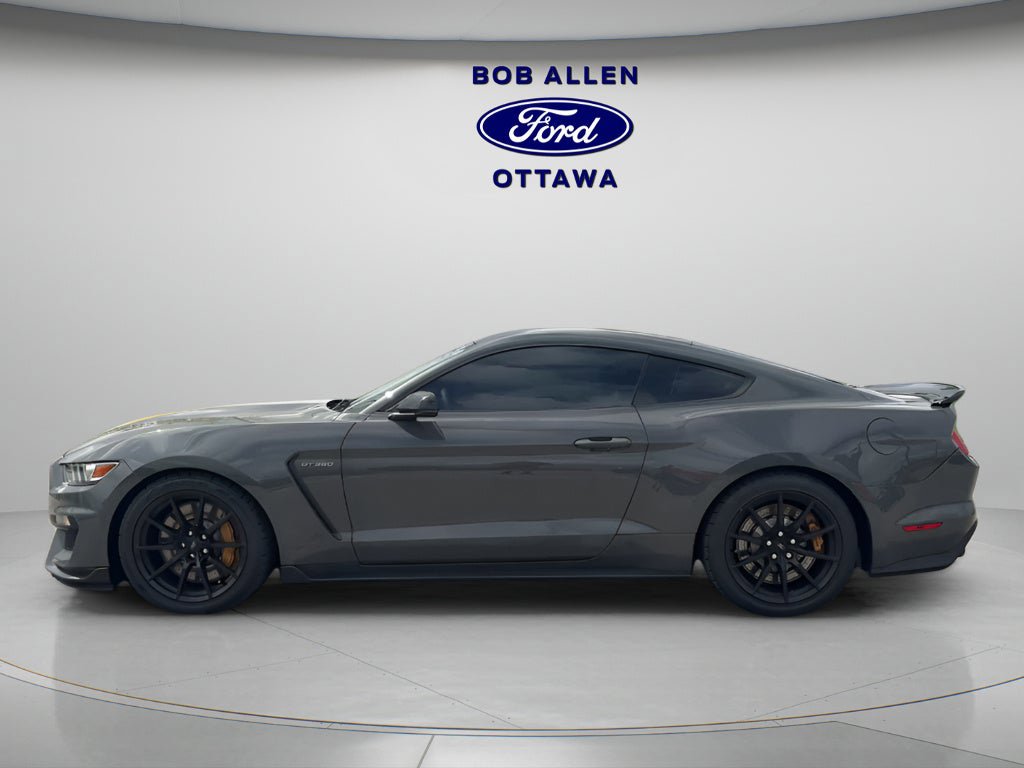 Used 2018 Ford Mustang Shelby GT350 w/ Convenience Package image 2