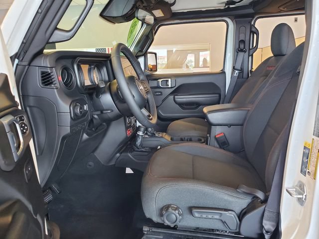 Certified 2026 Jeep Wrangler Unlimited Rubicon AWD/4WD image 6