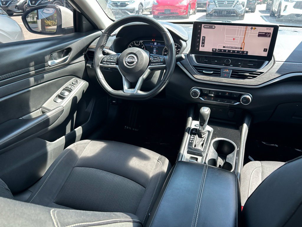 Certified 2024 Nissan Altima 2.5 SV w/ SV Premium Package FWD image 10